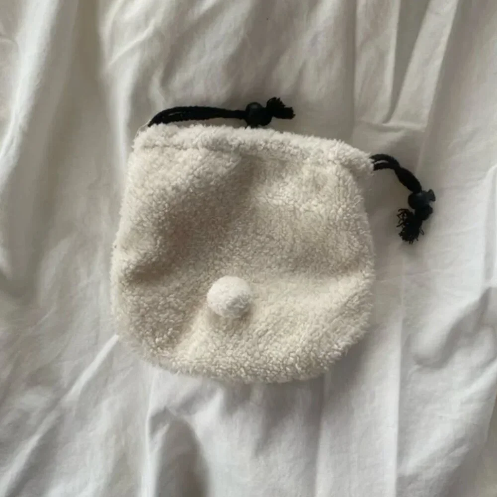Bunny Drawstring Pouch - Picture 2 of 3